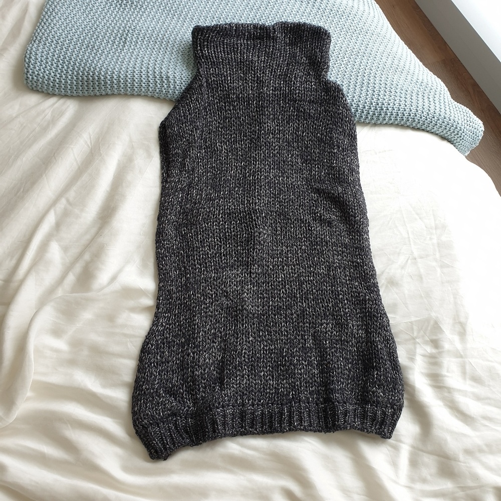 Thick and warm sweater vest